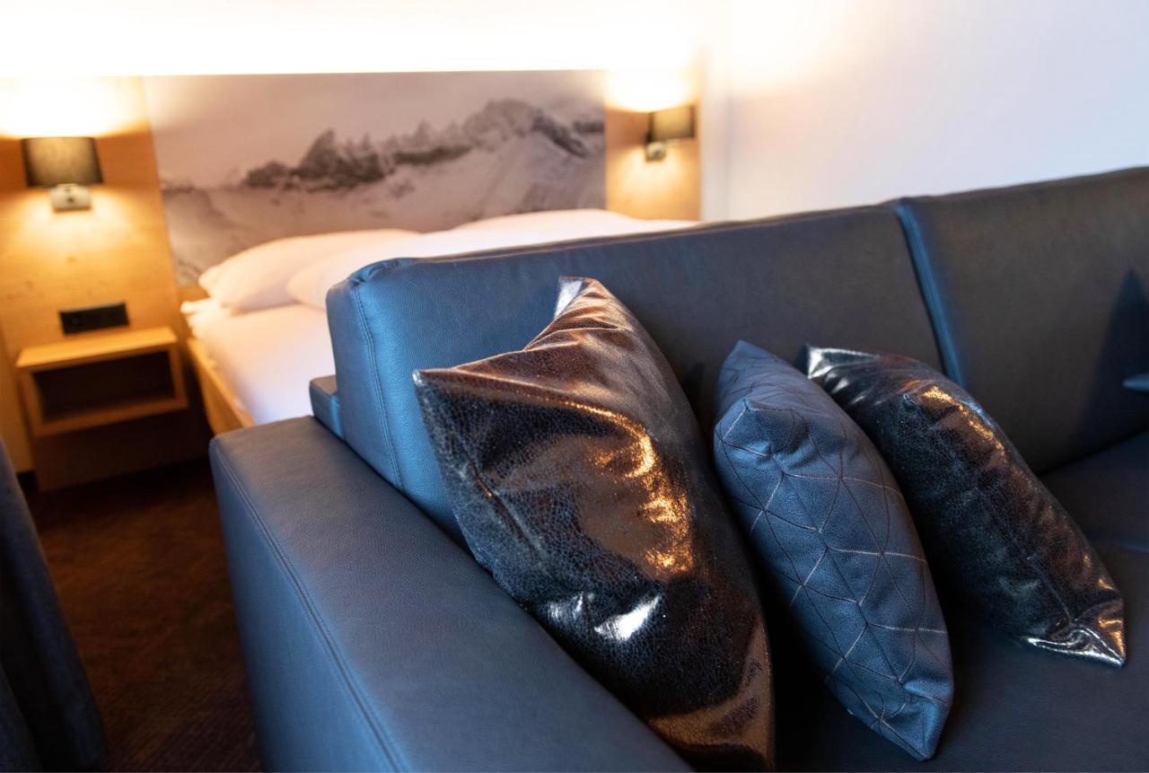 Hotel Bergfuehrer Elm Bagian luar foto