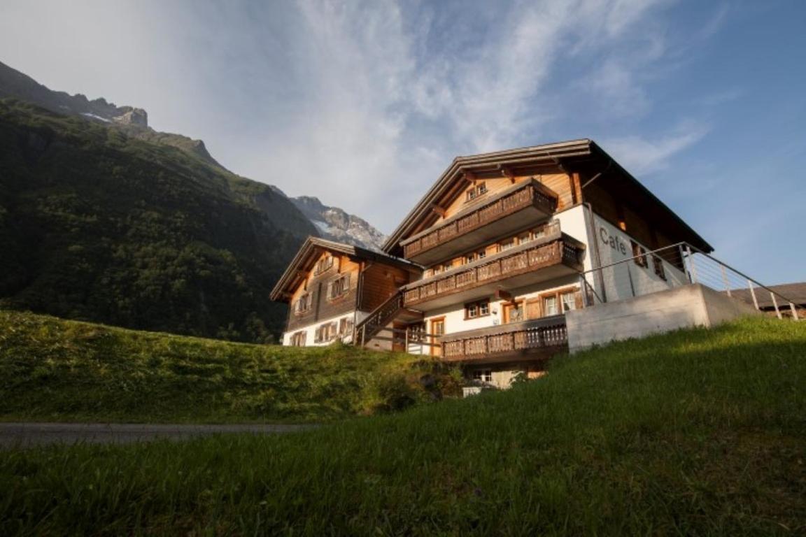 Hotel Bergfuehrer Elm Bagian luar foto
